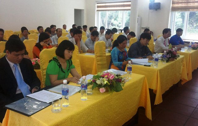 Công ty CP Viglacera Vân Hải tổ chức Hội nghị người lao động năm 2013